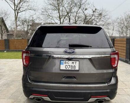 Серый Форд Эксплорер, объемом двигателя 3.5 л и пробегом 129 тыс. км за 20900 $, фото 8 на Automoto.ua