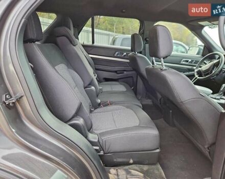 Серый Форд Эксплорер, объемом двигателя 3.5 л и пробегом 100 тыс. км за 3200 $, фото 9 на Automoto.ua