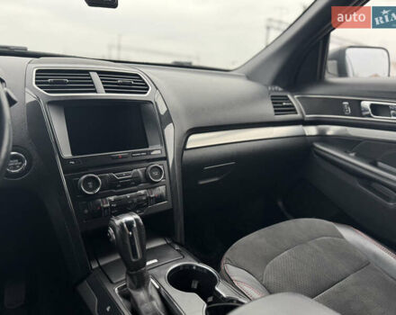 Сірий Форд Експлорер, об'ємом двигуна 3.5 л та пробігом 126 тис. км за 19999 $, фото 47 на Automoto.ua