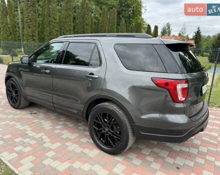 Сірий Форд Експлорер, об'ємом двигуна 3.5 л та пробігом 126 тис. км за 19999 $, фото 36 на Automoto.ua