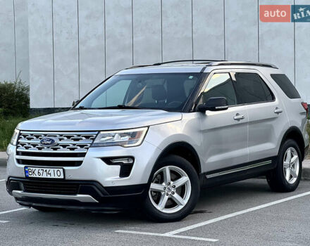 Форд Эксплорер 2018 в Киеве на Automoto.ua Серый Форд Эксплорер, объемом двигателя 3.5 л и пробегом 160 тыс. км за 17800 $, фото 4 на Automoto.ua