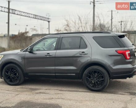 Сірий Форд Експлорер, об'ємом двигуна 3.5 л та пробігом 126 тис. км за 19999 $, фото 7 на Automoto.ua