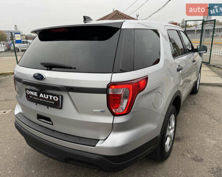 Серый Форд Эксплорер, объемом двигателя 3.73 л и пробегом 272 тыс. км за 17990 $, фото 6 на Automoto.ua