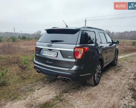Серый Форд Эксплорер, объемом двигателя 3.5 л и пробегом 159 тыс. км за 22800 $, фото 6 на Automoto.ua