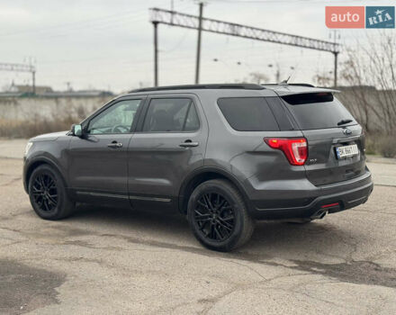 Сірий Форд Експлорер, об'ємом двигуна 3.5 л та пробігом 126 тис. км за 19999 $, фото 8 на Automoto.ua