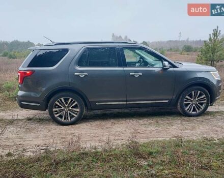 Серый Форд Эксплорер, объемом двигателя 3.5 л и пробегом 159 тыс. км за 22800 $, фото 7 на Automoto.ua