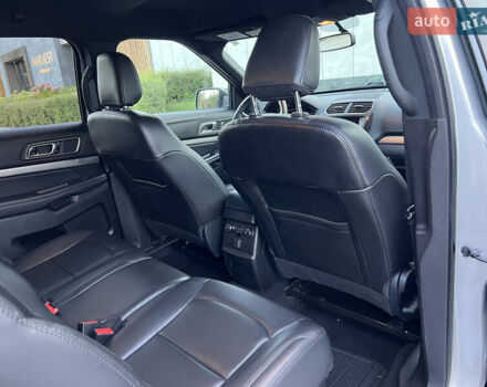 Форд Эксплорер 2018 в Киеве на Automoto.ua Серый Форд Эксплорер, объемом двигателя 3.5 л и пробегом 160 тыс. км за 17800 $, фото 41 на Automoto.ua