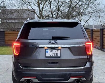 Серый Форд Эксплорер, объемом двигателя 3.5 л и пробегом 129 тыс. км за 20900 $, фото 11 на Automoto.ua