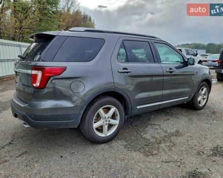 Серый Форд Эксплорер, объемом двигателя 3.5 л и пробегом 100 тыс. км за 3200 $, фото 3 на Automoto.ua