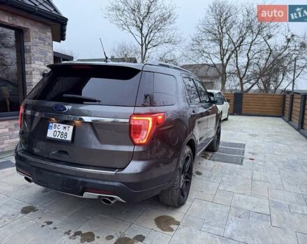 Серый Форд Эксплорер, объемом двигателя 3.5 л и пробегом 129 тыс. км за 20900 $, фото 14 на Automoto.ua