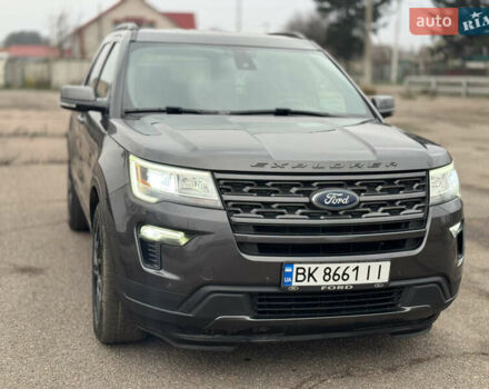 Сірий Форд Експлорер, об'ємом двигуна 3.5 л та пробігом 126 тис. км за 19999 $, фото 25 на Automoto.ua