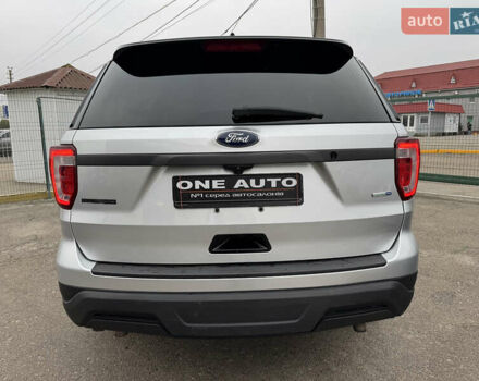 Серый Форд Эксплорер, объемом двигателя 3.73 л и пробегом 272 тыс. км за 17990 $, фото 8 на Automoto.ua