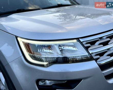 Форд Эксплорер 2018 в Киеве на Automoto.ua Серый Форд Эксплорер, объемом двигателя 3.5 л и пробегом 160 тыс. км за 17800 $, фото 16 на Automoto.ua