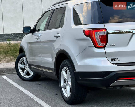 Форд Эксплорер 2018 в Киеве на Automoto.ua Серый Форд Эксплорер, объемом двигателя 3.5 л и пробегом 160 тыс. км за 17800 $, фото 22 на Automoto.ua