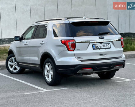 Форд Эксплорер 2018 в Киеве на Automoto.ua Серый Форд Эксплорер, объемом двигателя 3.5 л и пробегом 160 тыс. км за 17800 $, фото 8 на Automoto.ua