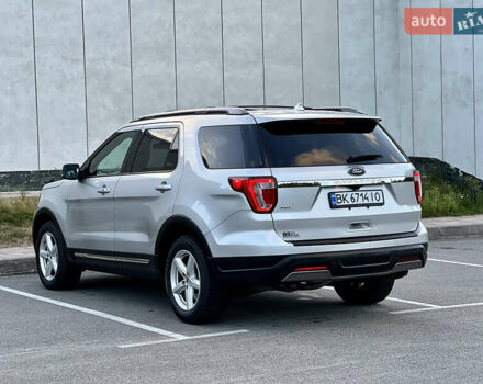 Форд Эксплорер 2018 в Киеве на Automoto.ua Серый Форд Эксплорер, объемом двигателя 3.5 л и пробегом 160 тыс. км за 17800 $, фото 7 на Automoto.ua