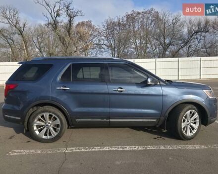 Серый Форд Эксплорер, объемом двигателя 3.5 л и пробегом 99 тыс. км за 24600 $, фото 6 на Automoto.ua