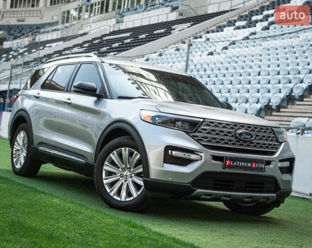 Серый Форд Эксплорер, объемом двигателя 3.3 л и пробегом 97 тыс. км за 33300 $, фото 6 на Automoto.ua