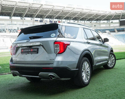 Серый Форд Эксплорер, объемом двигателя 3.3 л и пробегом 97 тыс. км за 33300 $, фото 15 на Automoto.ua