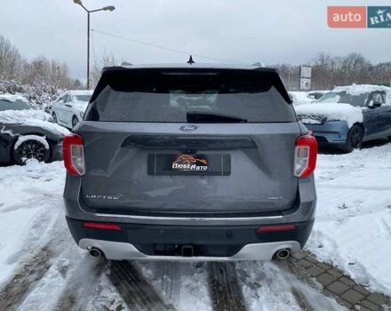 Серый Форд Эксплорер, объемом двигателя 3.34 л и пробегом 105 тыс. км за 35600 $, фото 5 на Automoto.ua