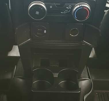 Серый Форд Эксплорер, объемом двигателя 2.26 л и пробегом 82 тыс. км за 28000 $, фото 48 на Automoto.ua