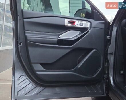 Серый Форд Эксплорер, объемом двигателя 3 л и пробегом 43 тыс. км за 39500 $, фото 14 на Automoto.ua