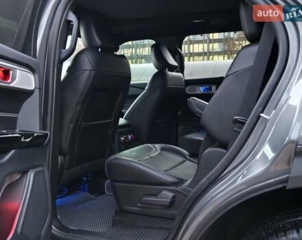 Серый Форд Эксплорер, объемом двигателя 3 л и пробегом 43 тыс. км за 39500 $, фото 9 на Automoto.ua