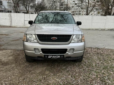 Сірий Форд Експлорер, об'ємом двигуна 4 л та пробігом 225 тис. км за 9900 $, фото 1 на Automoto.ua