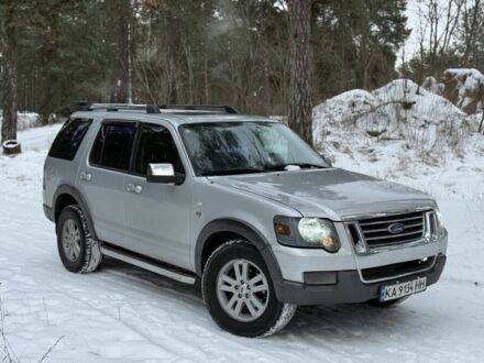 Серый Форд Эксплорер, объемом двигателя 4.6 л и пробегом 299 тыс. км за 8200 $, фото 1 на Automoto.ua
