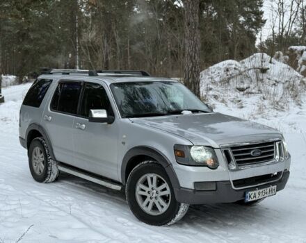 Серый Форд Эксплорер, объемом двигателя 4.6 л и пробегом 299 тыс. км за 8200 $, фото 1 на Automoto.ua