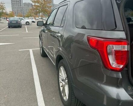 Форд Эксплорер 2015 в Киеве на Automoto.ua Серый Форд Эксплорер, объемом двигателя 3.5 л и пробегом 177 тыс. км за 21000 $, фото 1 на Automoto.ua