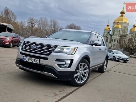 Форд Эксплорер 2015 в Днепре (Днепропетровске) на Automoto.ua Серый Форд Эксплорер, объемом двигателя 3.5 л и пробегом 226 тыс. км за 16999 $, фото 1 на Automoto.ua