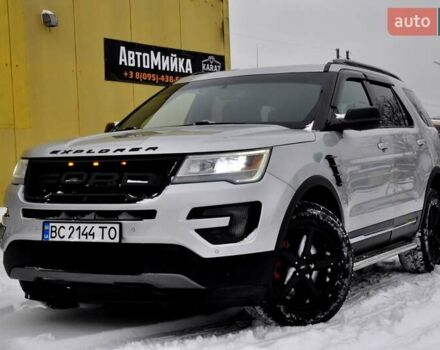 Сірий Форд Експлорер, об'ємом двигуна 2.26 л та пробігом 180 тис. км за 16999 $, фото 1 на Automoto.ua