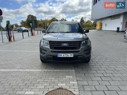 Форд Експлорер 2016 у Рівному на Automoto.ua Сірий Форд Експлорер, об'ємом двигуна 3.7 л та пробігом 130 тис. км за 14999 $, фото 1 на Automoto.ua