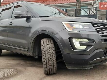 Форд Эксплорер 2017 в Белой Церкве на Automoto.ua Серый Форд Эксплорер, объемом двигателя 3.5 л и пробегом 85 тыс. км за 25000 $, фото 1 на Automoto.ua