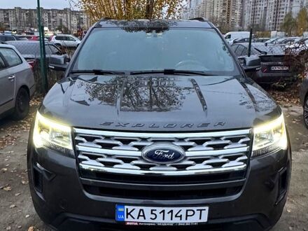 Сірий Форд Експлорер, об'ємом двигуна 2.3 л та пробігом 68 тис. км за 18000 $, фото 1 на Automoto.ua