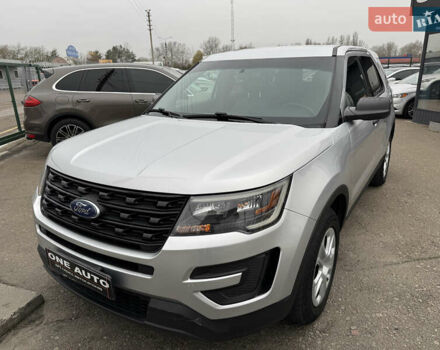 Серый Форд Эксплорер, объемом двигателя 3.73 л и пробегом 272 тыс. км за 17990 $, фото 1 на Automoto.ua