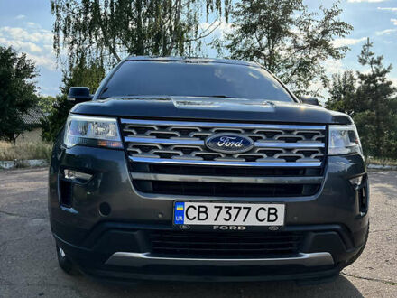 Серый Форд Эксплорер, объемом двигателя 3.5 л и пробегом 125 тыс. км за 19500 $, фото 1 на Automoto.ua