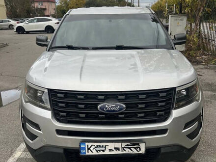 Форд Эксплорер 2018 в Киеве на Automoto.ua Серый Форд Эксплорер, объемом двигателя 3.73 л и пробегом 2 тыс. км за 20300 $, фото 1 на Automoto.ua