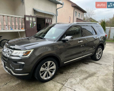 Серый Форд Эксплорер, объемом двигателя 3.5 л и пробегом 150 тыс. км за 18500 $, фото 1 на Automoto.ua