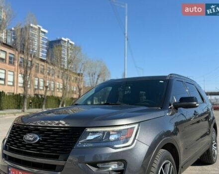 Серый Форд Эксплорер, объемом двигателя 3.5 л и пробегом 133 тыс. км за 18600 $, фото 1 на Automoto.ua