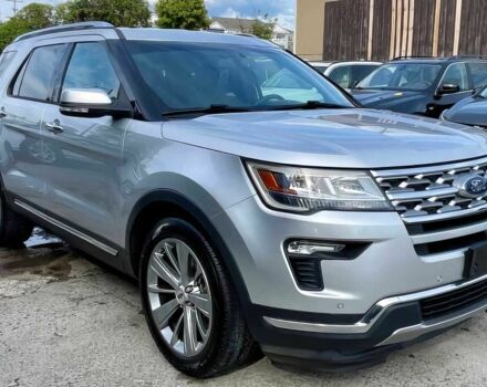 Серый Форд Эксплорер, объемом двигателя 3.5 л и пробегом 35 тыс. км за 15500 $, фото 1 на Automoto.ua