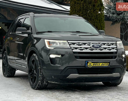 Серый Форд Эксплорер, объемом двигателя 3.5 л и пробегом 130 тыс. км за 19200 $, фото 1 на Automoto.ua