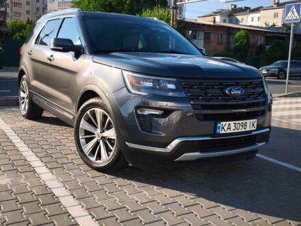 Серый Форд Эксплорер, объемом двигателя 3.5 л и пробегом 142 тыс. км за 17900 $, фото 1 на Automoto.ua