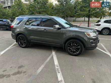 Серый Форд Эксплорер, объемом двигателя 3.5 л и пробегом 150 тыс. км за 20000 $, фото 1 на Automoto.ua