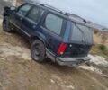 Синій Форд Експлорер, об'ємом двигуна 4 л та пробігом 300 тис. км за 1700 $, фото 59 на Automoto.ua