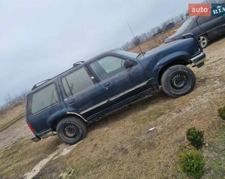 Синій Форд Експлорер, об'ємом двигуна 4 л та пробігом 300 тис. км за 1700 $, фото 61 на Automoto.ua