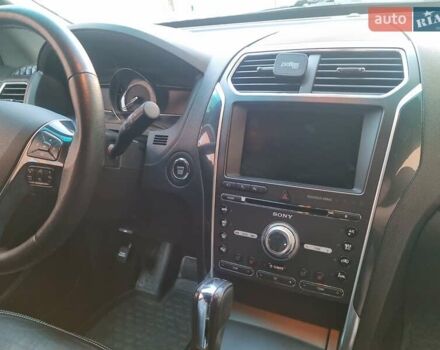 Синий Форд Эксплорер, объемом двигателя 3.5 л и пробегом 158 тыс. км за 18000 $, фото 10 на Automoto.ua