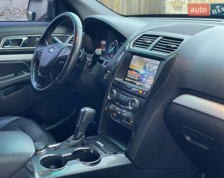 Синій Форд Експлорер, об'ємом двигуна 3.5 л та пробігом 205 тис. км за 16900 $, фото 48 на Automoto.ua