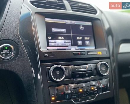 Синий Форд Эксплорер, объемом двигателя 2.3 л и пробегом 123 тыс. км за 14800 $, фото 13 на Automoto.ua